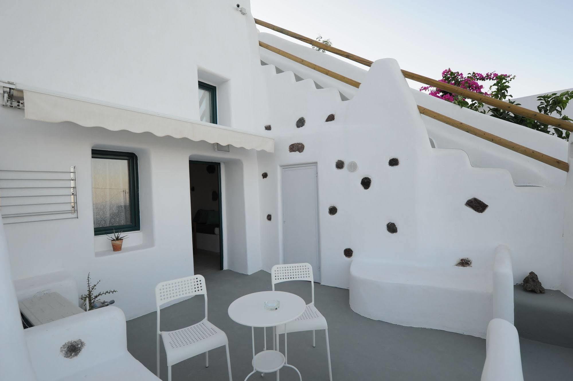 Manias Fira Residences Exterior foto